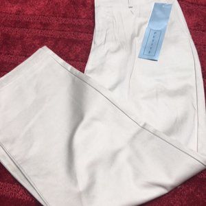 Women's Izod Chinos Size 4P 26.5 Inseam